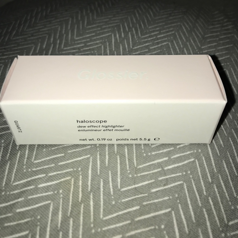 NEW Glossier haloscope in Quartz